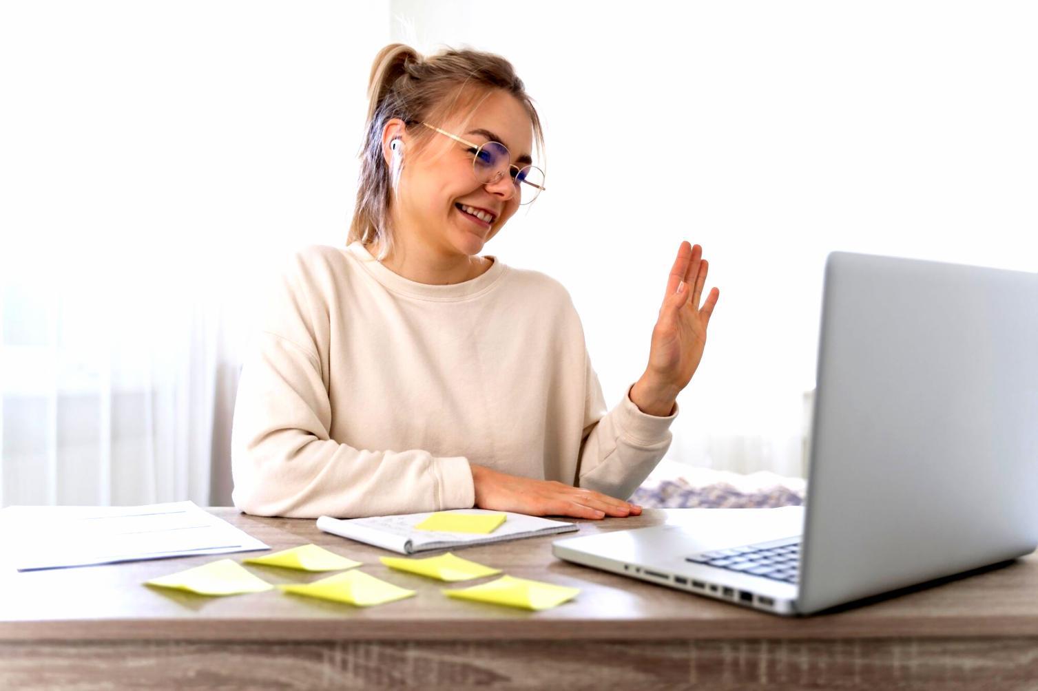 Tableau de bord financier avec projections pluriannuelles